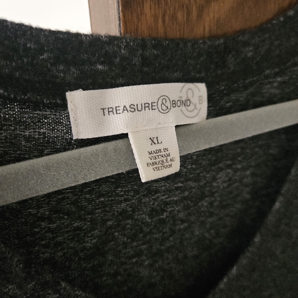 Treasure & bond sweater v neck soft knit XL - Picture 2 of 5